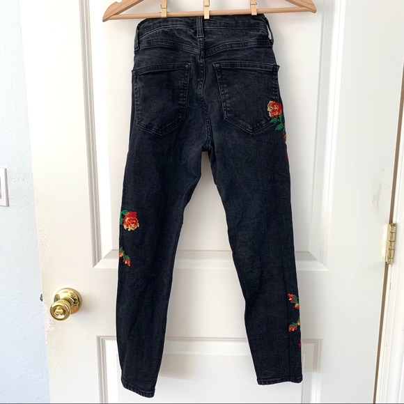 Topshop Black Rose Embroidered Petite Jamie Jeans - Picture 4 of 6